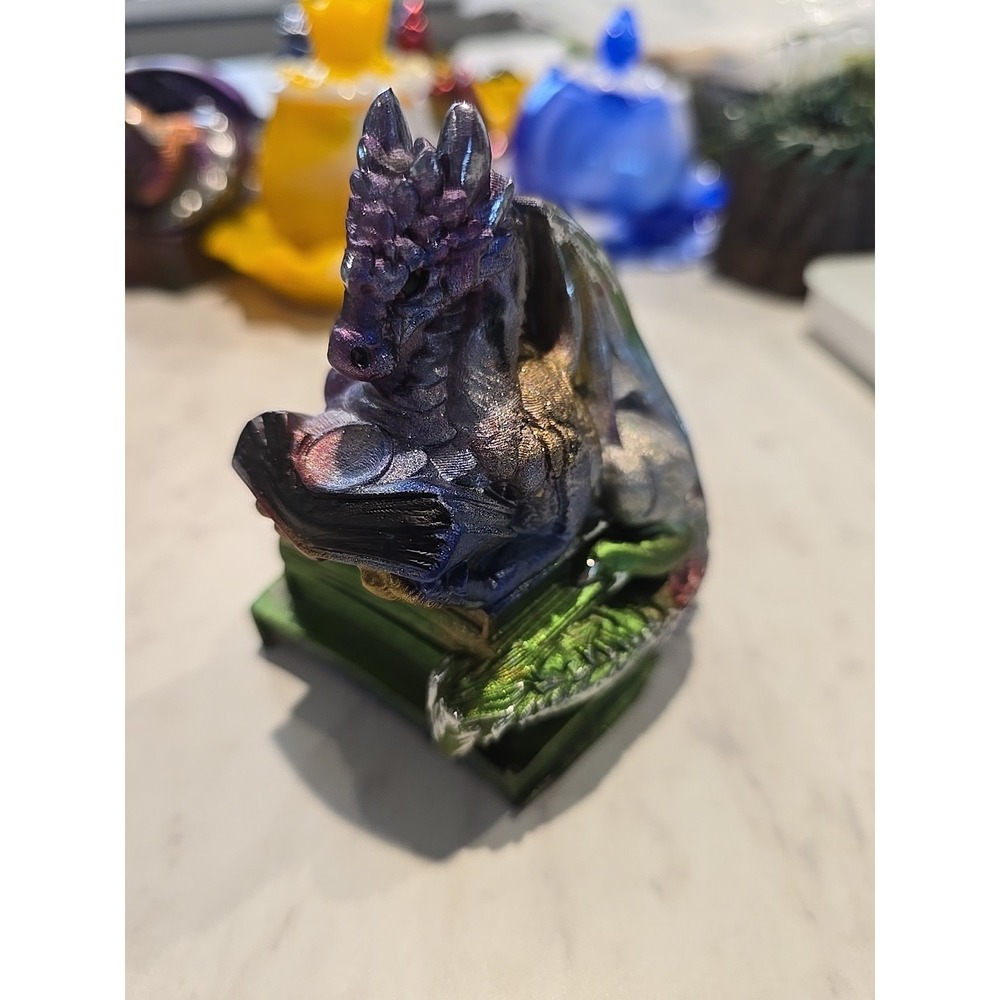 Resin Dragon Reading A Book Statue Decoration Gift.‎ 614